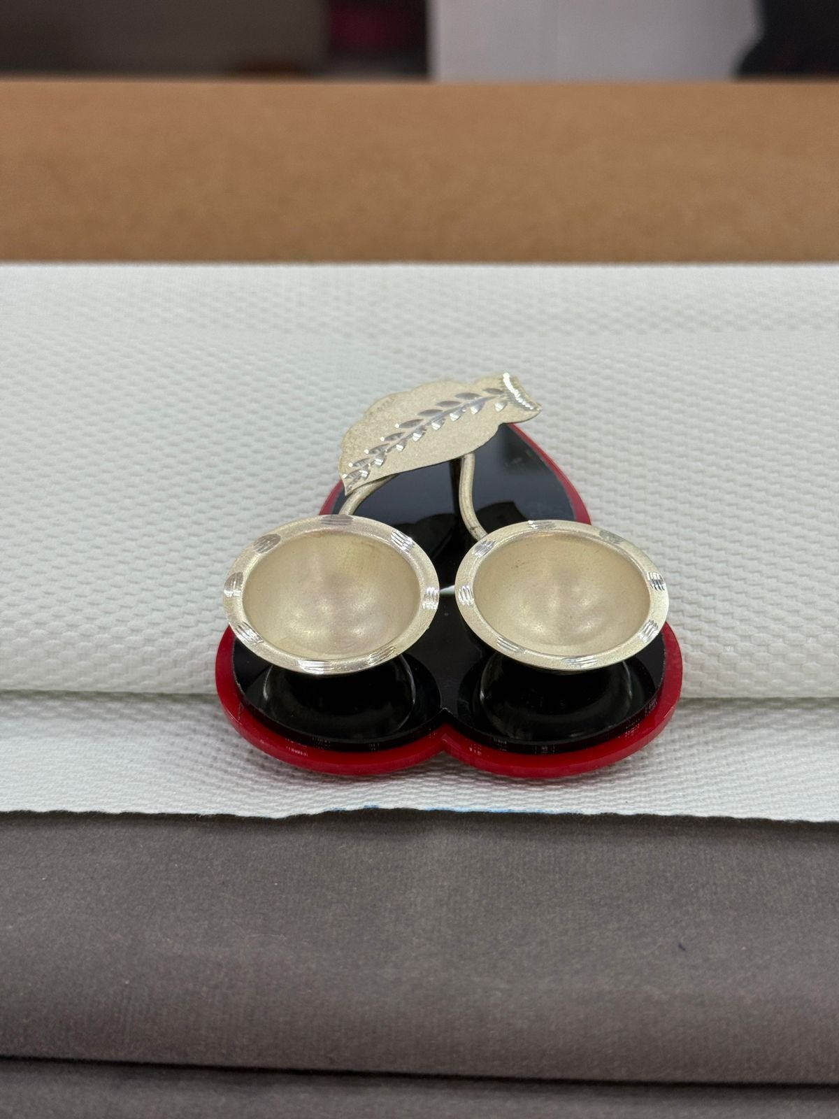 92.5 Silver Kumkum Leaf Design Holder